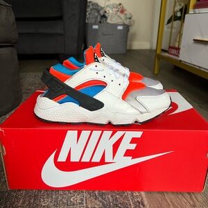 Nike Air Huarache ‘White Bright Crimson’